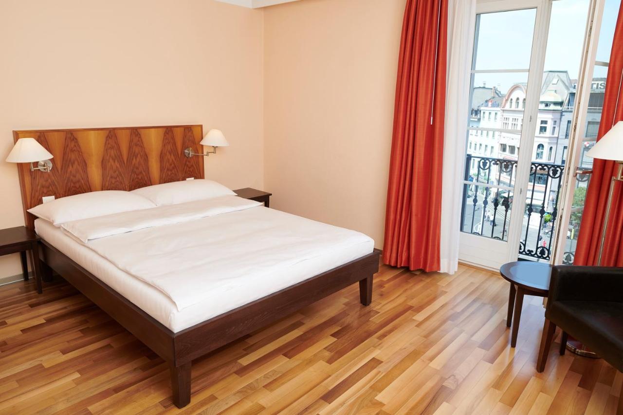 Hotel Schweizerhof Basel Exterior photo