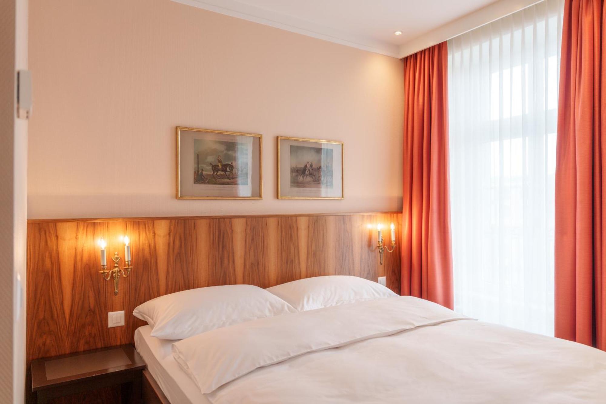 Hotel Schweizerhof Basel Exterior photo