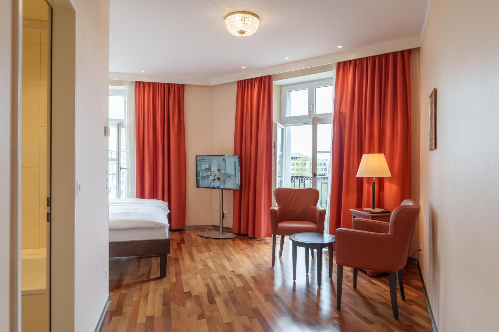 Hotel Schweizerhof Basel Exterior photo